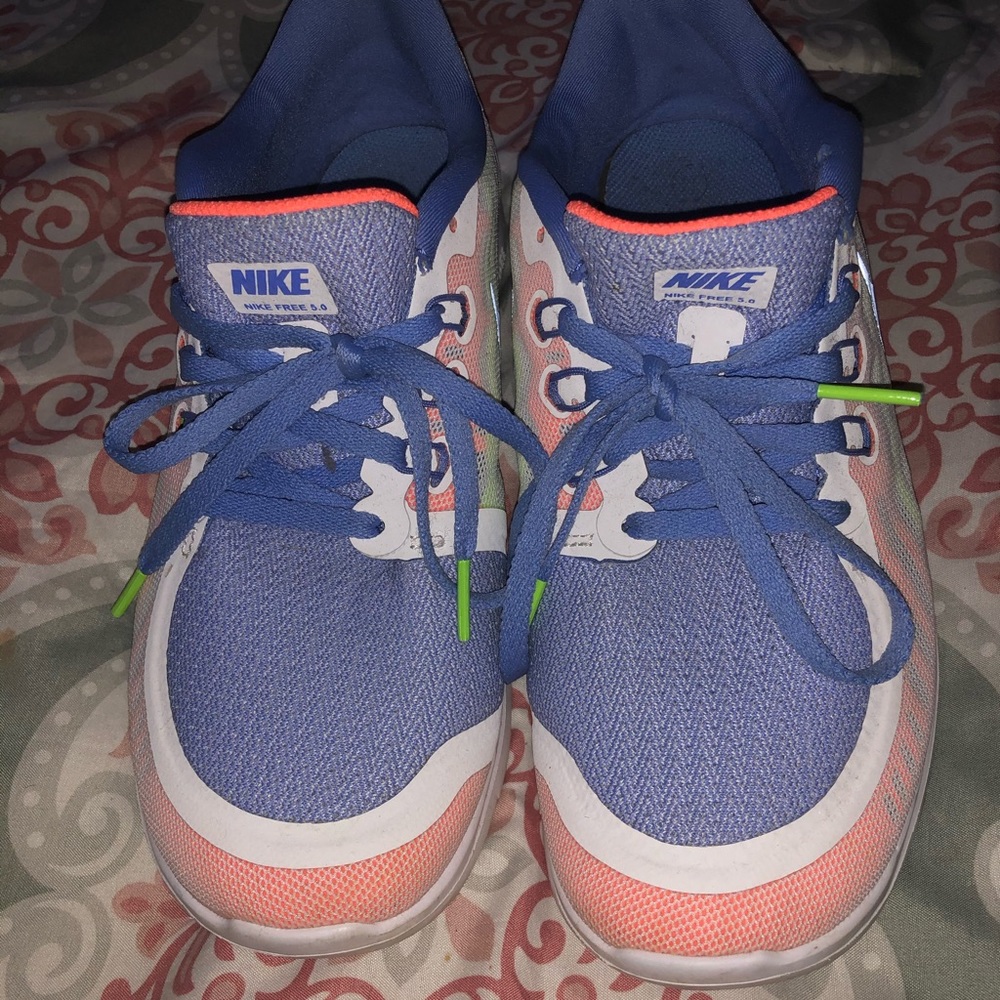 EUC Nike sneakers 👟